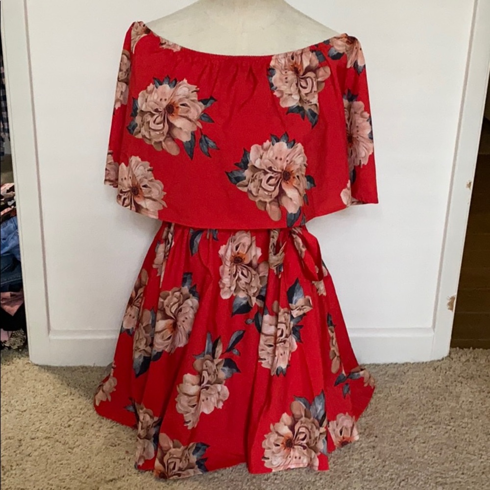 Red Floral Print Dress🌹